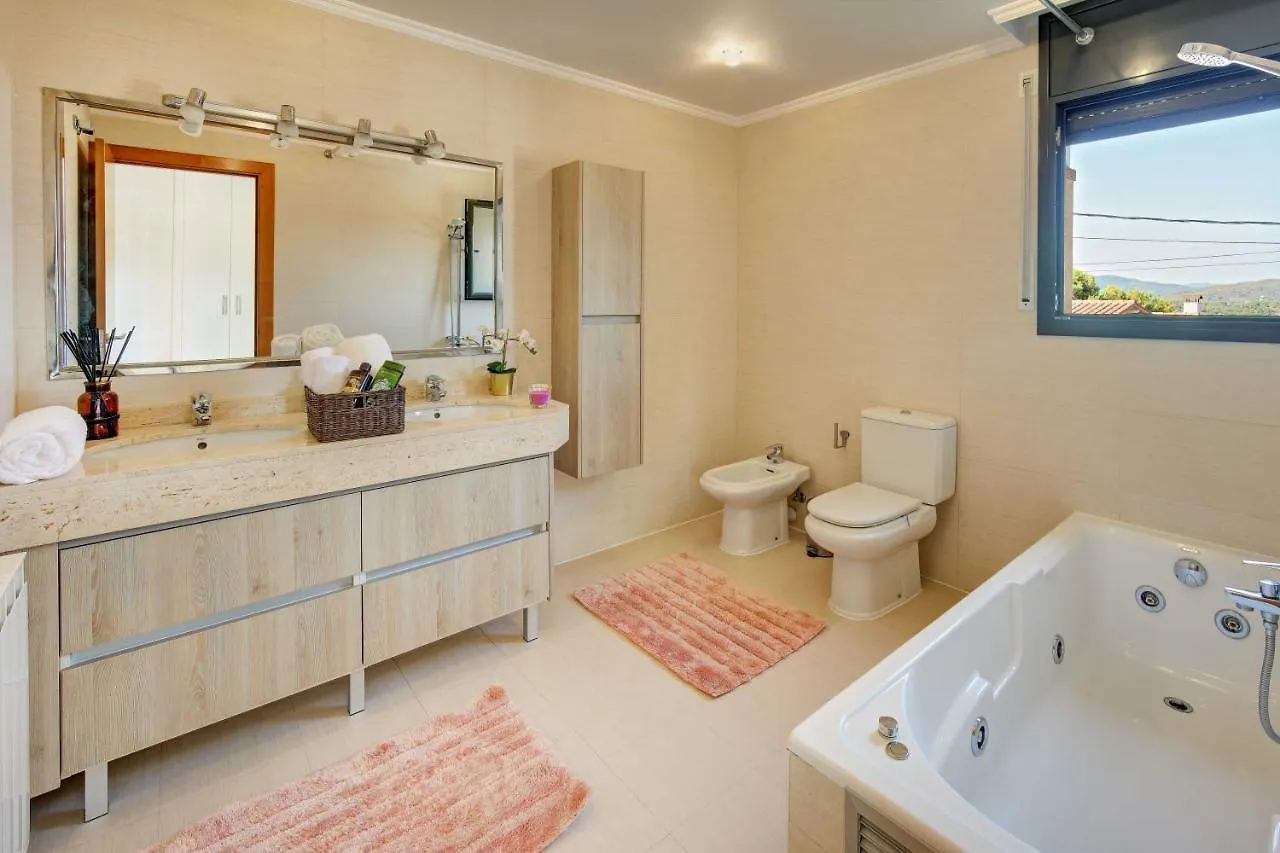 Villa Rioja With Pool & Mountain And Sea View Lloret de Mar