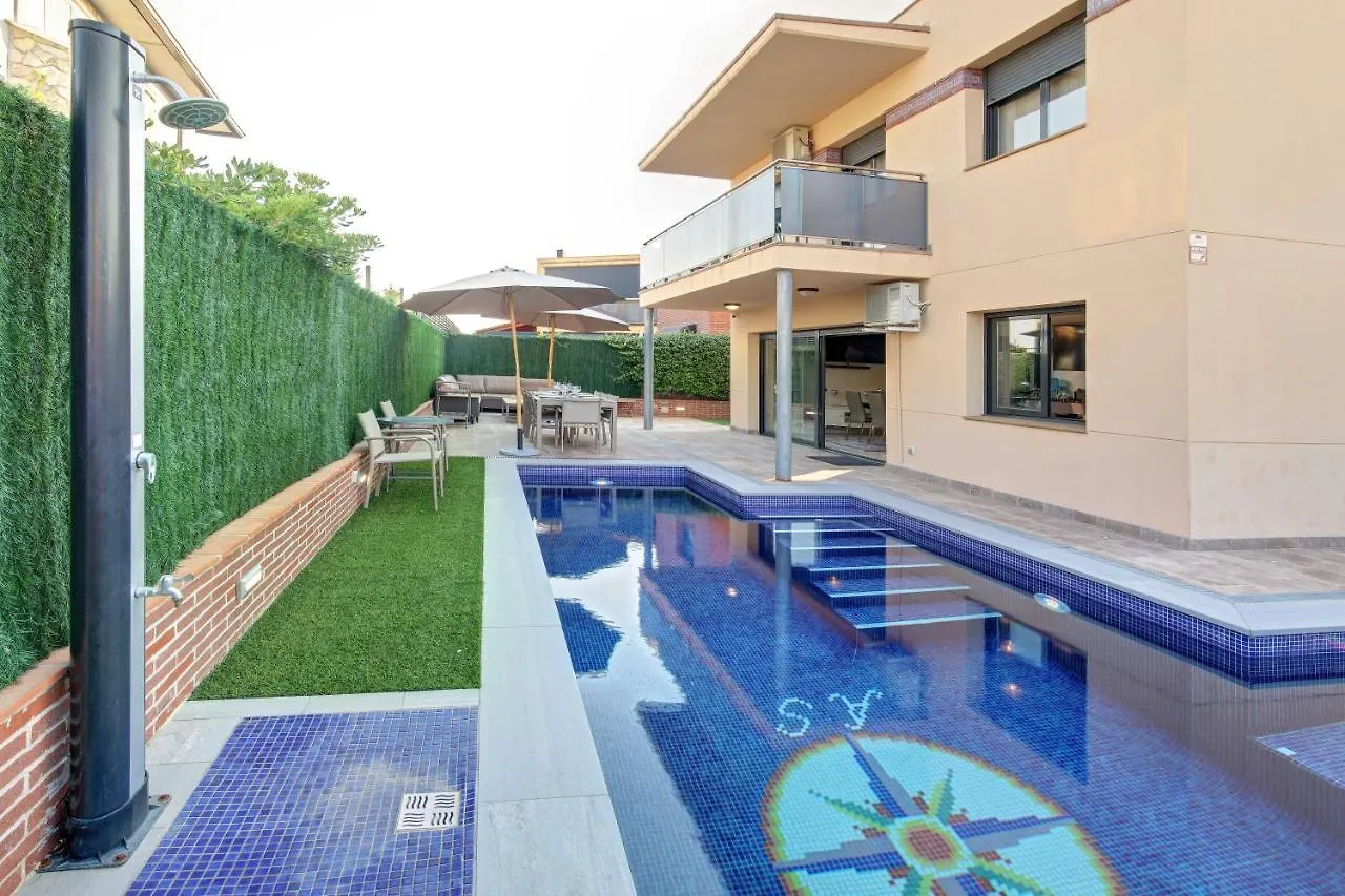 Villa Rioja With Pool & Mountain And Sea View Lloret de Mar