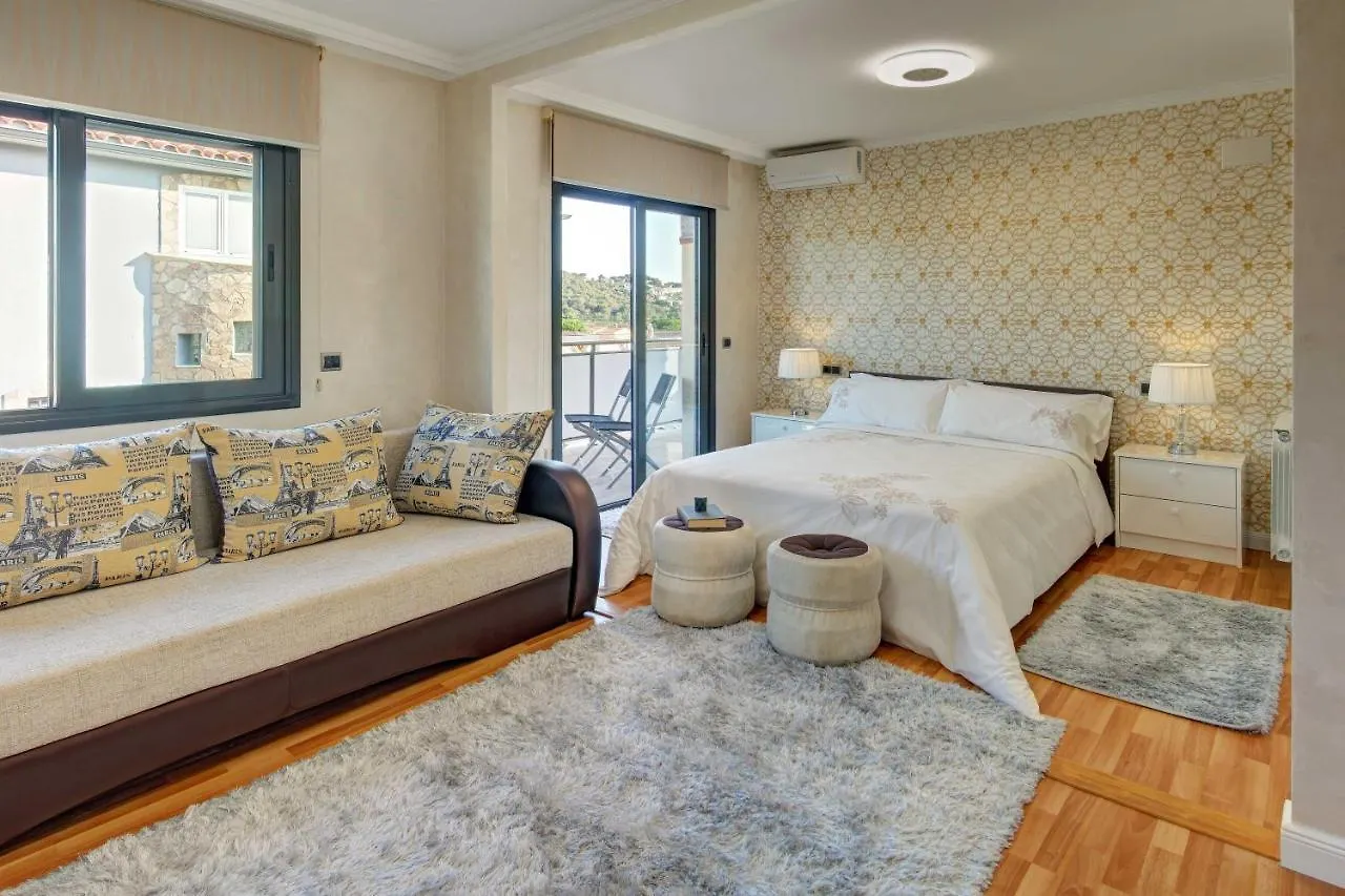 Villa Rioja With Pool & Mountain And Sea View Lloret de Mar
